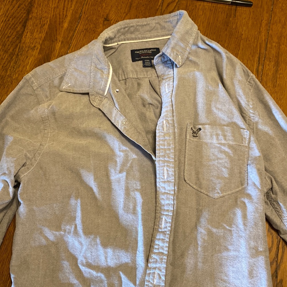 Men’s American Eagle Button down